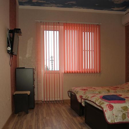 Guest House Vzgorye Gagra Bagian luar foto