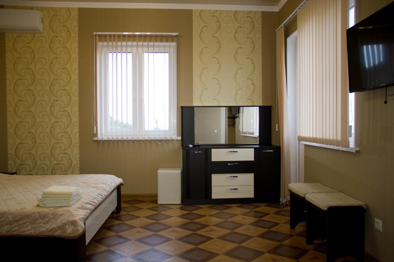 Guest House Vzgorye Gagra Bagian luar foto