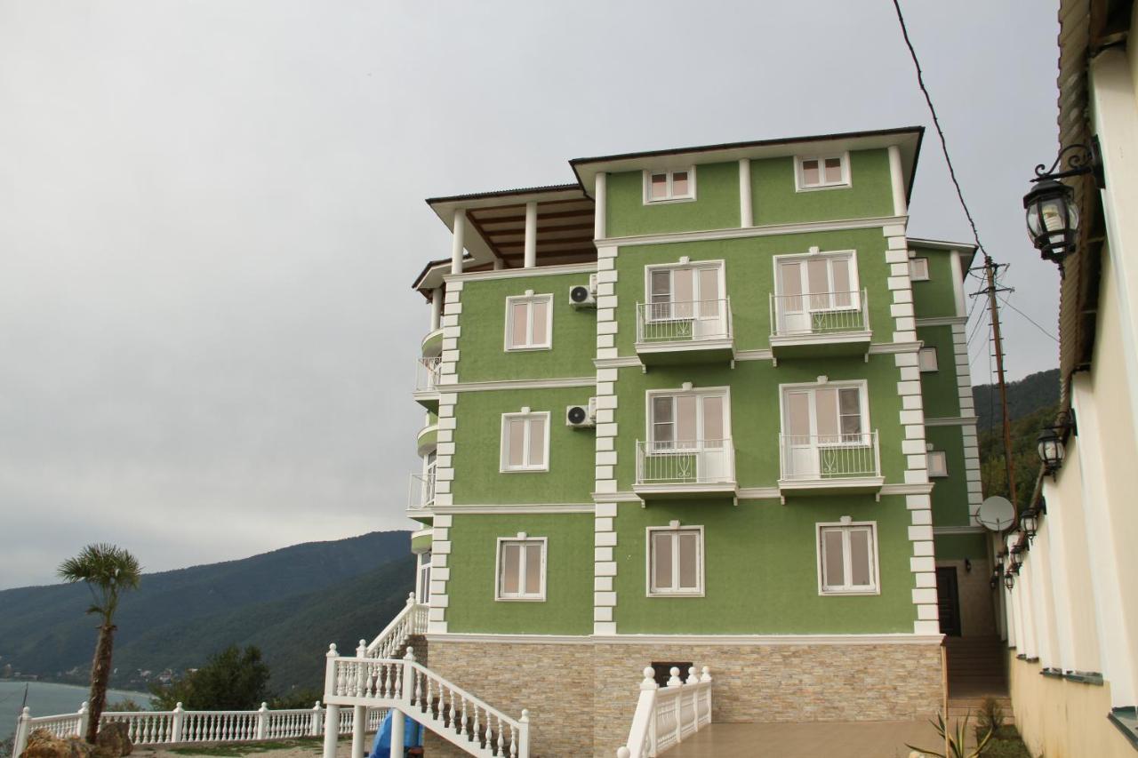 Guest House Vzgorye Gagra Bagian luar foto