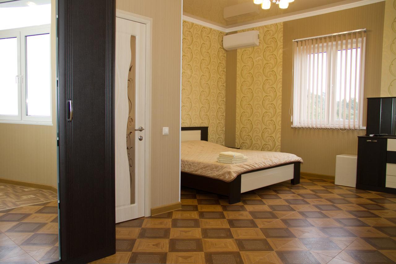 Guest House Vzgorye Gagra Bagian luar foto