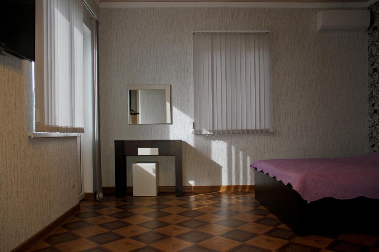 Guest House Vzgorye Gagra Bagian luar foto